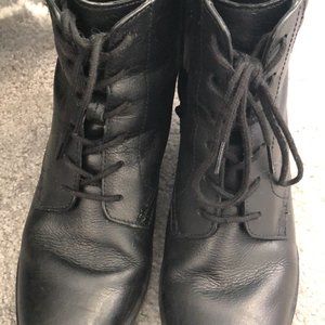 Clarks Collection Leather Lace-Up Ankle Boots